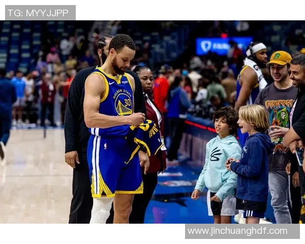 上海热销足球明星签名商品吸引众多球迷热情追捧