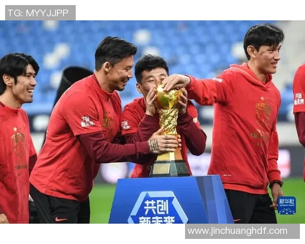 上海足球队以51分稳居冠军赛积分榜首位，争夺冠军形势乐观